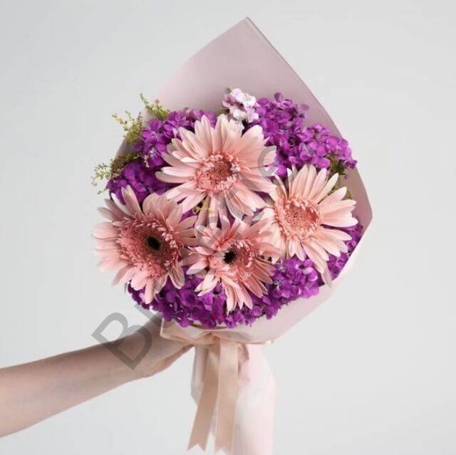 Bukette Pembe Gerberalar & Hüsnüyusuf