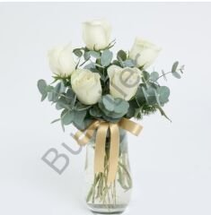 Vazoda 5'li Beyaz Gül