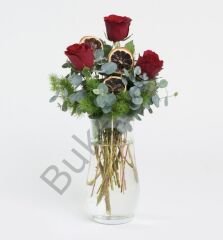 Vazoda 3 Kırmızı Gül Aranjmanı
