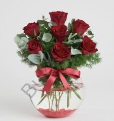 Vazoda 7 Kırmızı Gül Aranjmanı