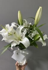 Vazoda Lilyum Aranjmanı